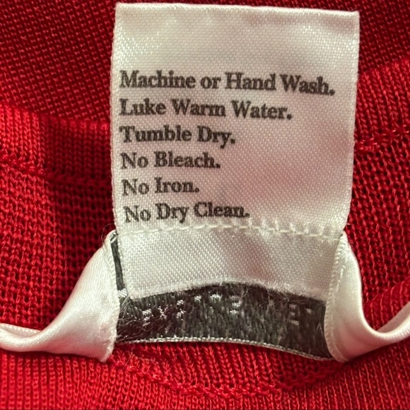 GORGEOUS EXCLUSIVELY MISOOK SOLID RED KNIT BLAZER IN EXCELLENT CONDITION - Picture 6 of 7